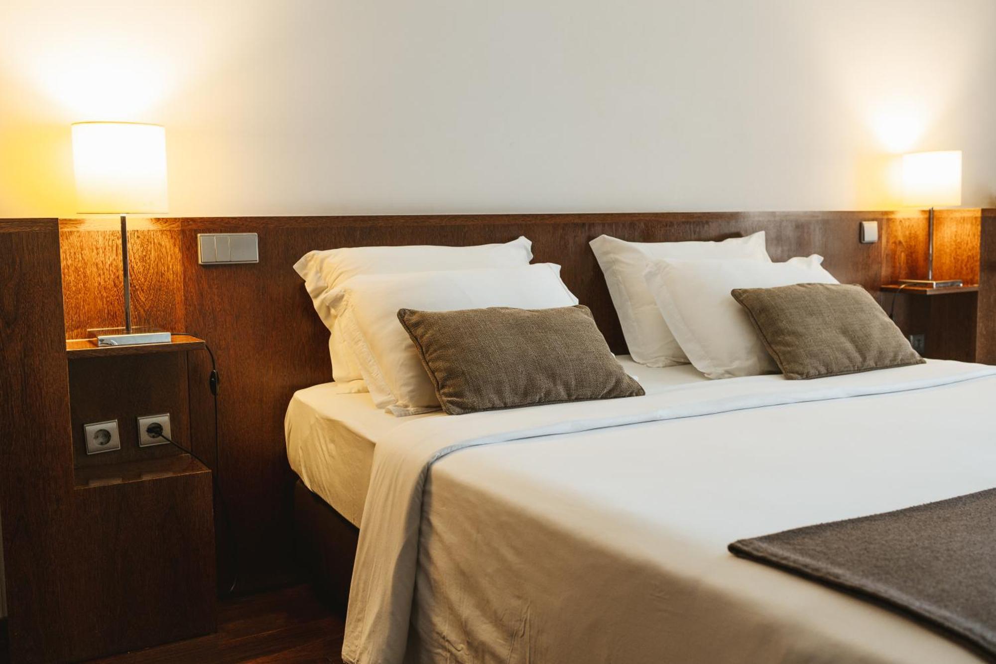 Douro Scala Hotel Mesao Frio Ngoại thất bức ảnh A bed