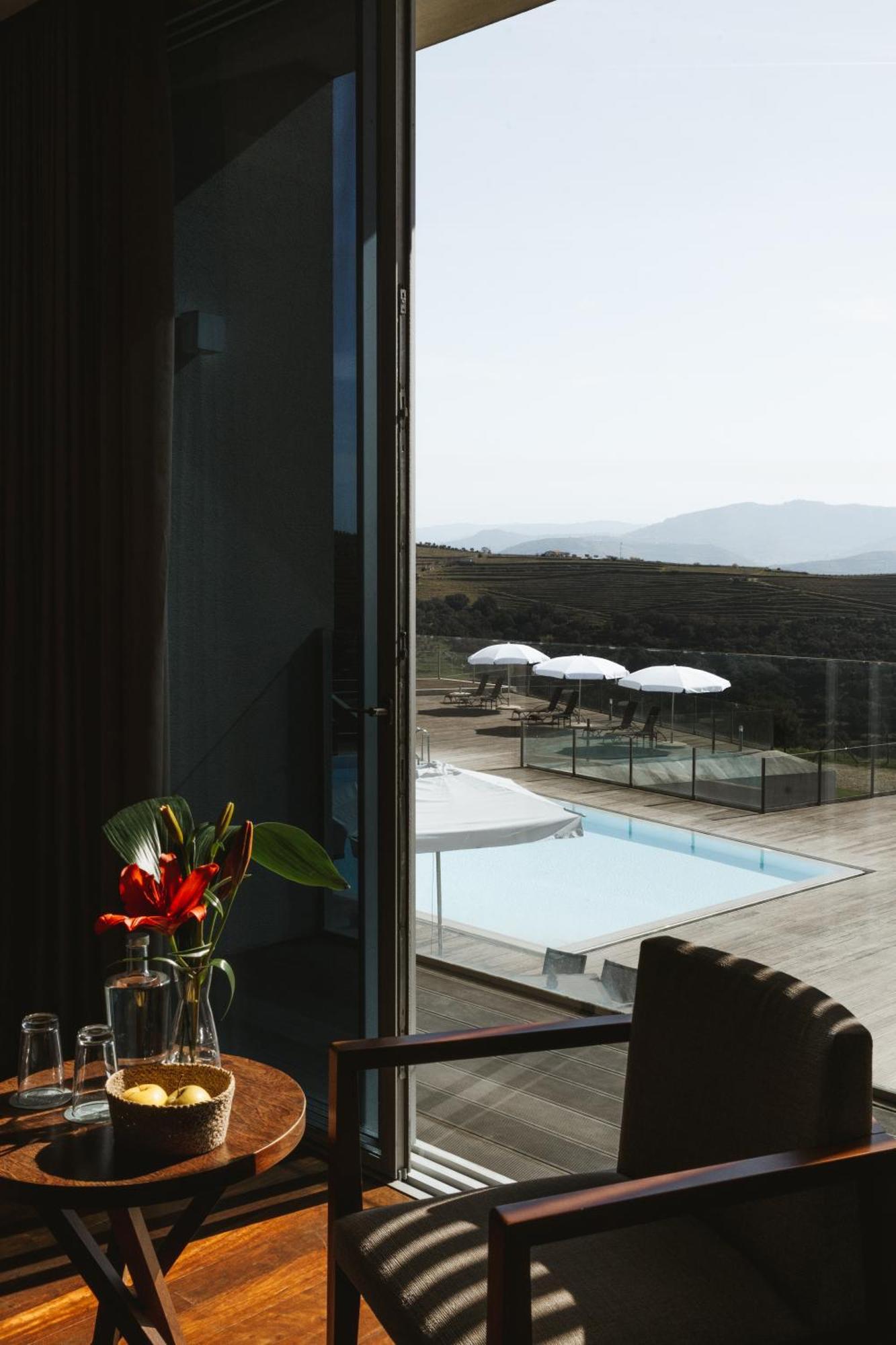 Douro Scala Hotel Mesao Frio Ngoại thất bức ảnh View from the hotel
